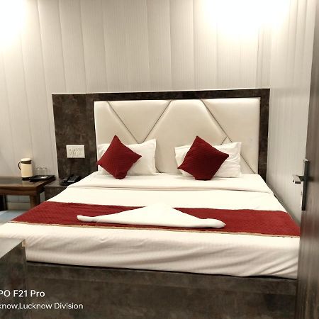 Hotel Kbs Лакхнау Екстер'єр фото