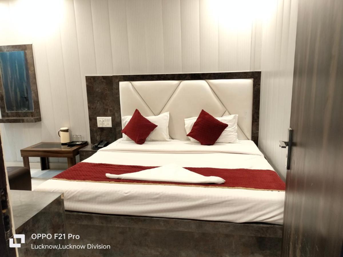 Hotel Kbs Лакхнау Екстер'єр фото