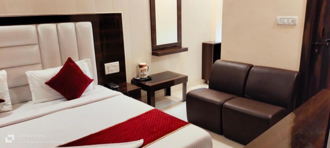Hotel Kbs Лакхнау Екстер'єр фото