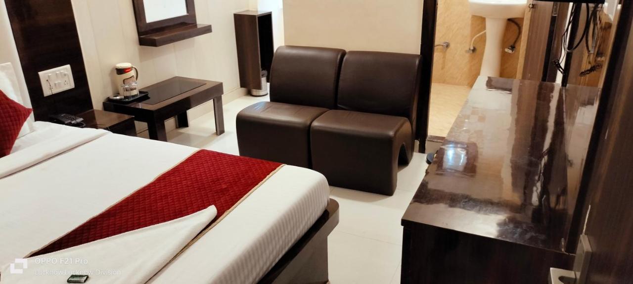 Hotel Kbs Лакхнау Екстер'єр фото